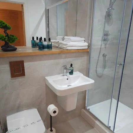 Hiroshi - Kyoto - Centre * Leeds (West Yorkshire)